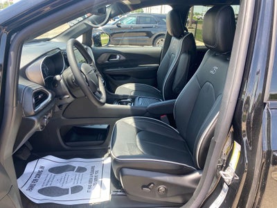 2027 Chrysler Pacifica PACIFICA LIMITED