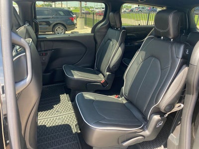 2027 Chrysler Pacifica PACIFICA LIMITED