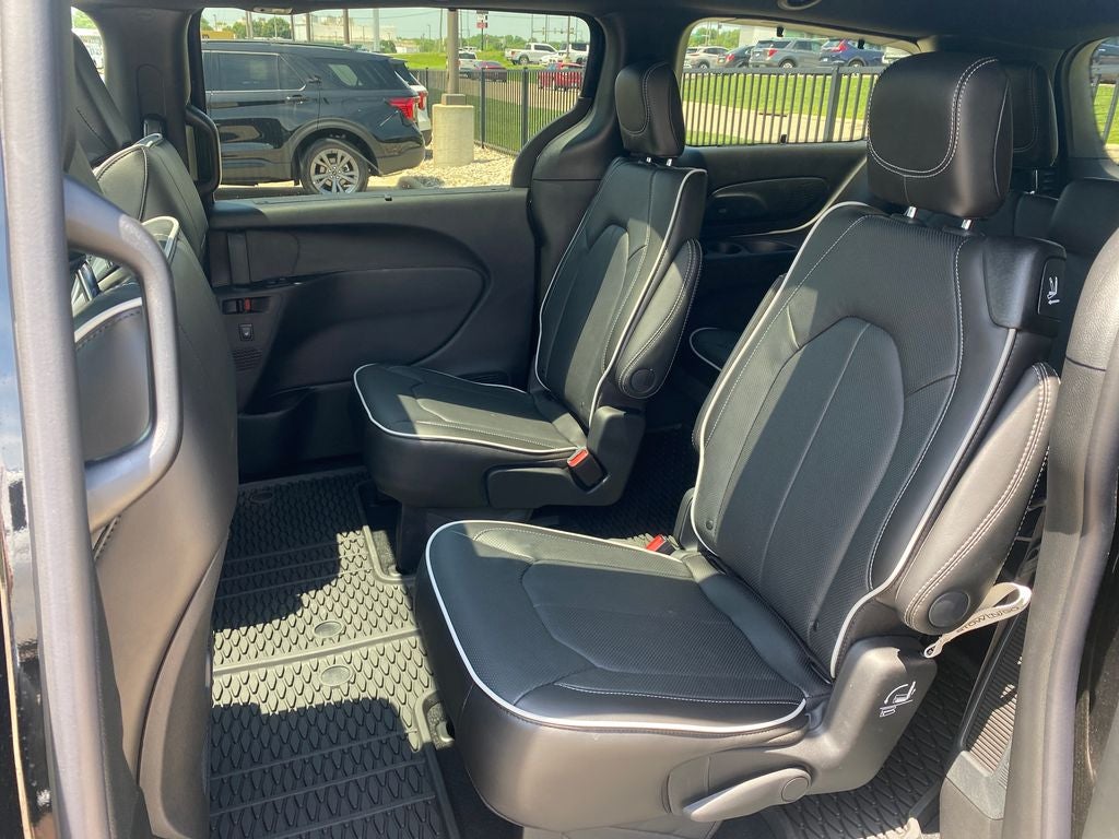 2027 Chrysler Pacifica PACIFICA LIMITED