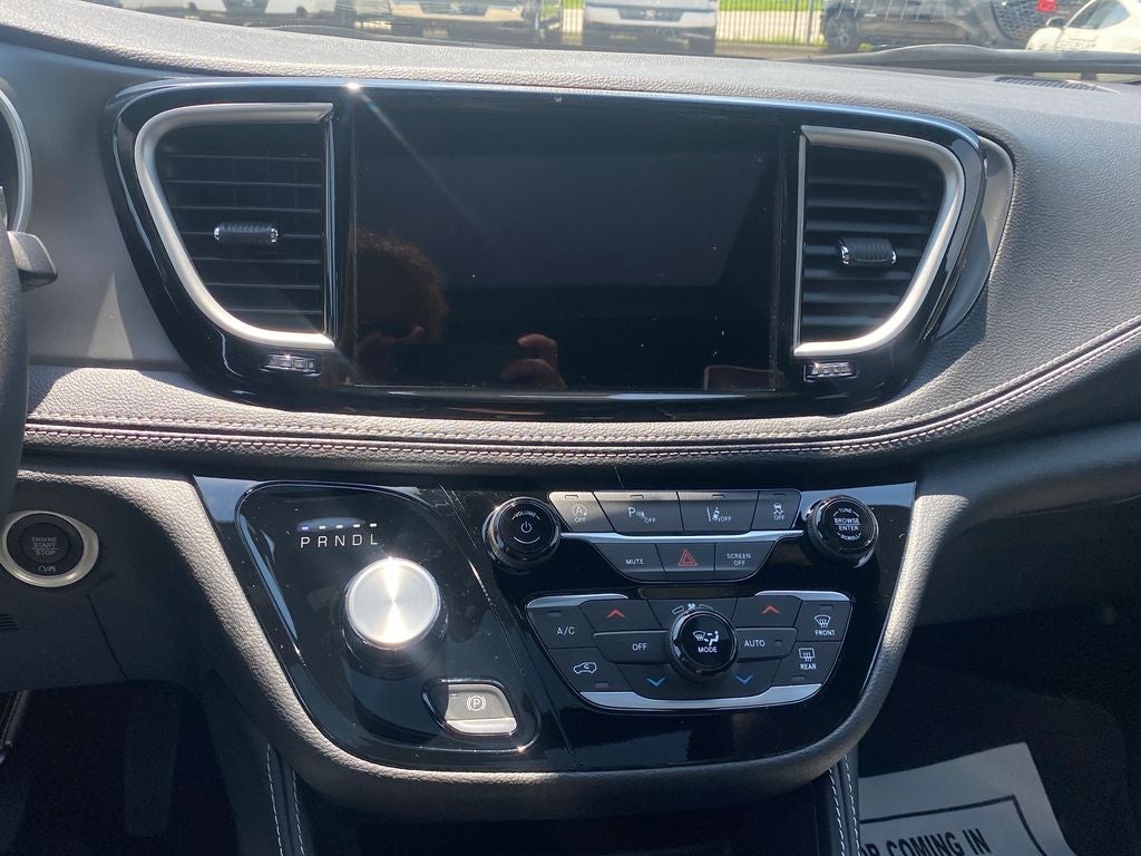 2027 Chrysler Pacifica PACIFICA LIMITED