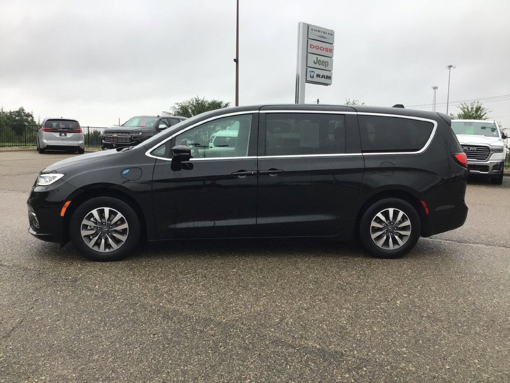 2024 Chrysler Pacífica Híbrido Select