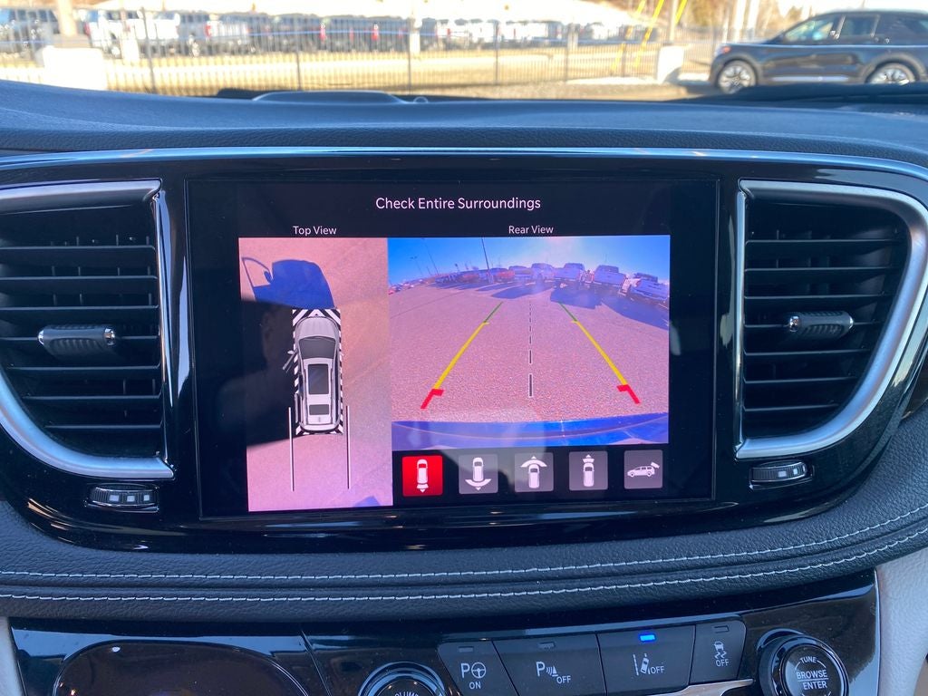 2023 Chrysler Pacifica Hybrid Limited