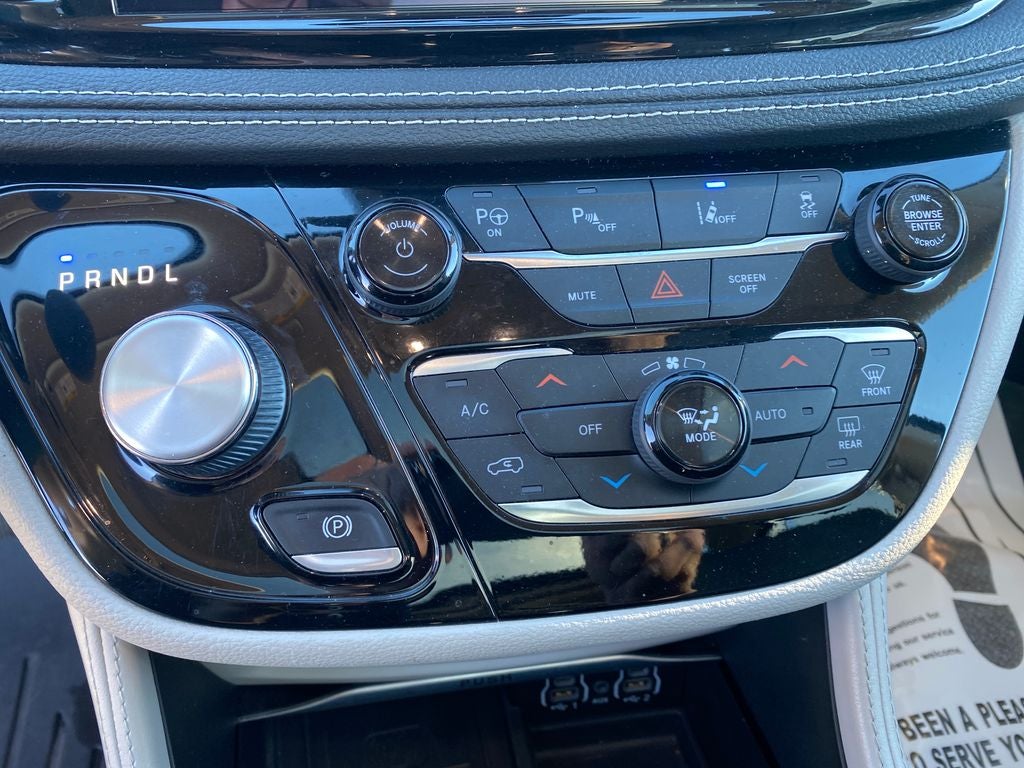 2023 Chrysler Pacifica Hybrid Limited