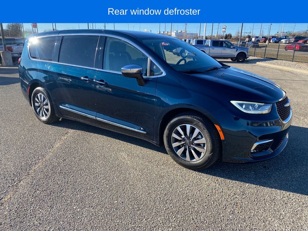 2023 Chrysler Pacifica Hybrid Limited