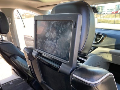 2023 Chrysler Pacifica Hybrid Limited