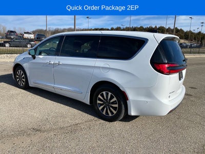 2023 Chrysler Pacifica Hybrid Limited