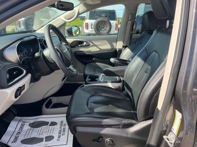 2022 Chrysler Pacifica Touring L AWD