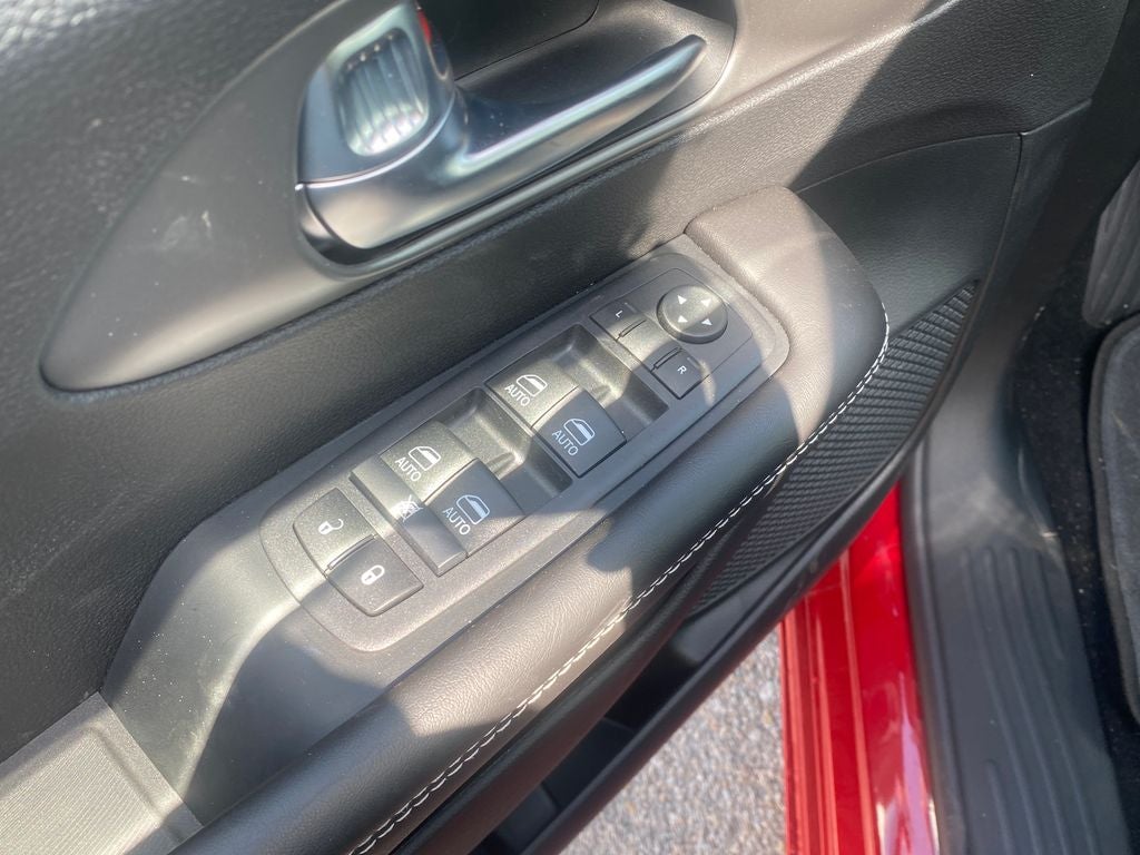 2027 Chrysler Pacifica PACIFICA SELECT AWD