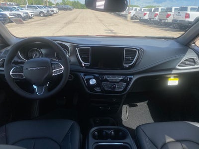 2027 Chrysler Pacifica PACIFICA SELECT AWD