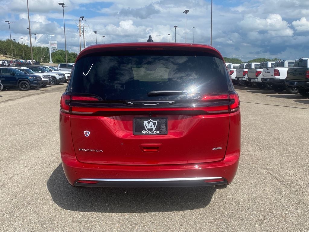 2027 Chrysler Pacifica PACIFICA SELECT AWD
