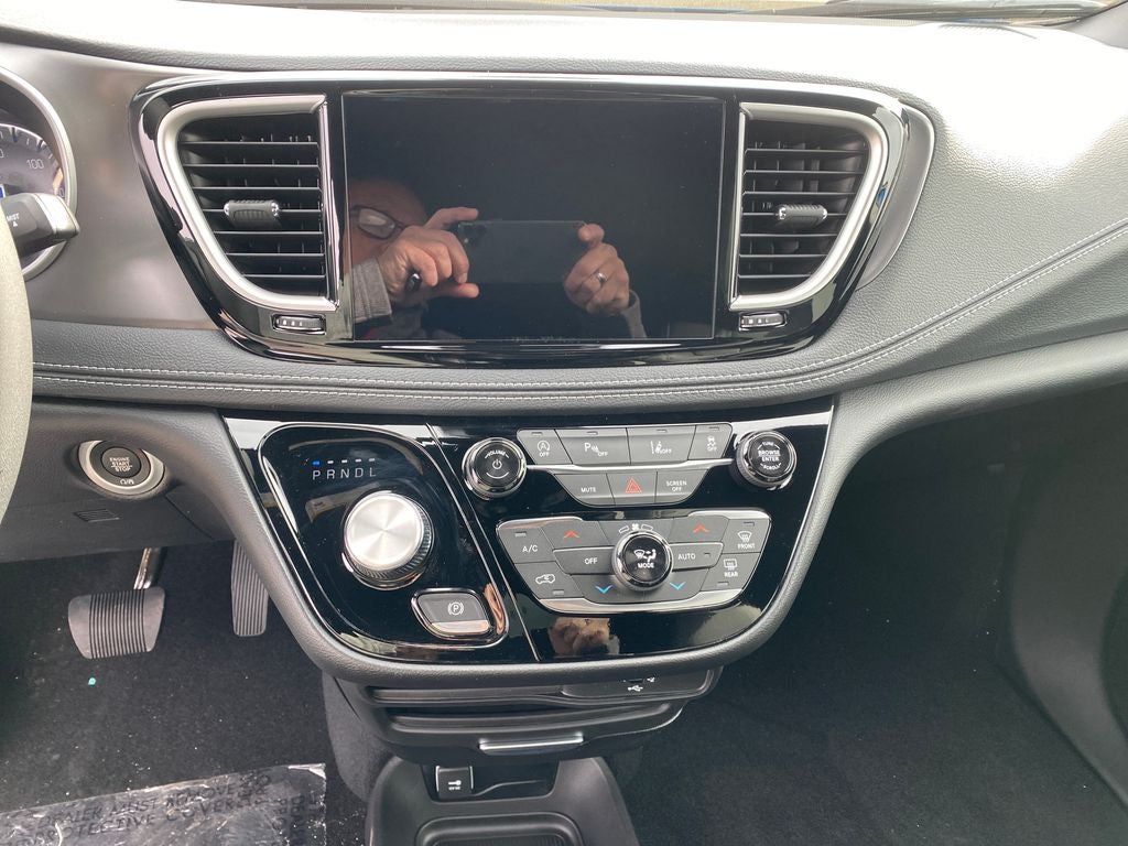 2026 Chrysler Pacifica PACIFICA SELECT AWD