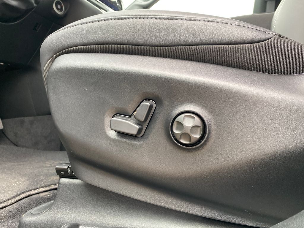 2027 Chrysler Pacifica PACIFICA SELECT AWD