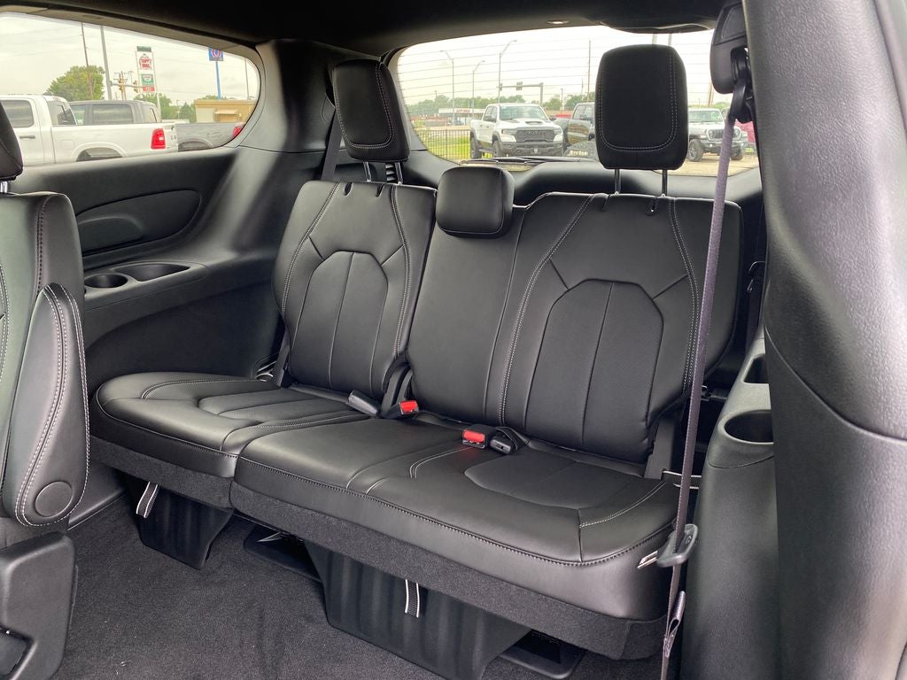 2027 Chrysler Pacifica PACIFICA SELECT AWD