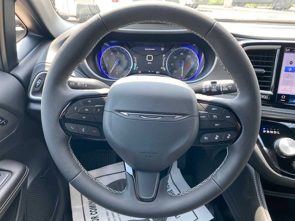 2027 Chrysler Pacifica PACIFICA LIMITED AWD