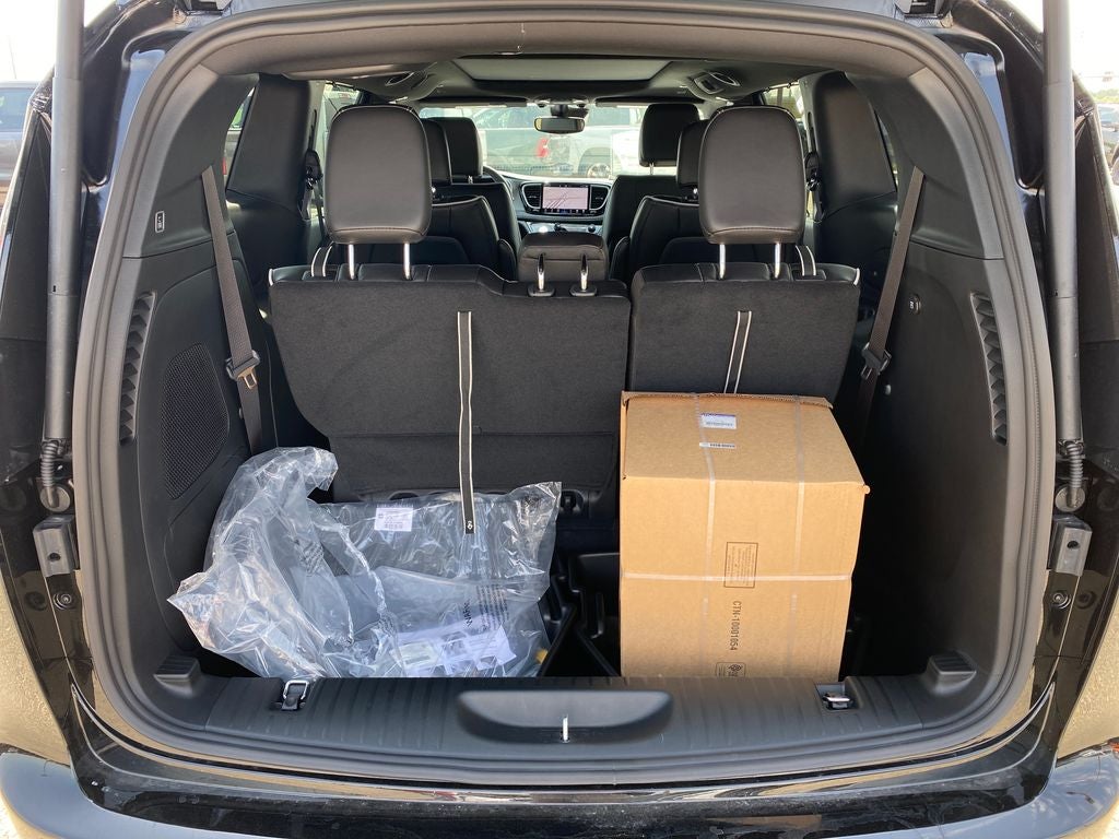 2027 Chrysler Pacifica PACIFICA LIMITED AWD