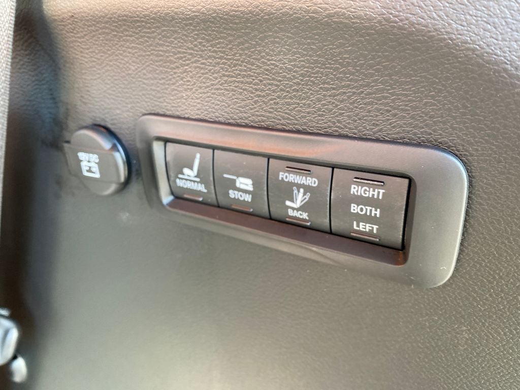 2026 Chrysler Pacifica PACIFICA PINNACLE AWD