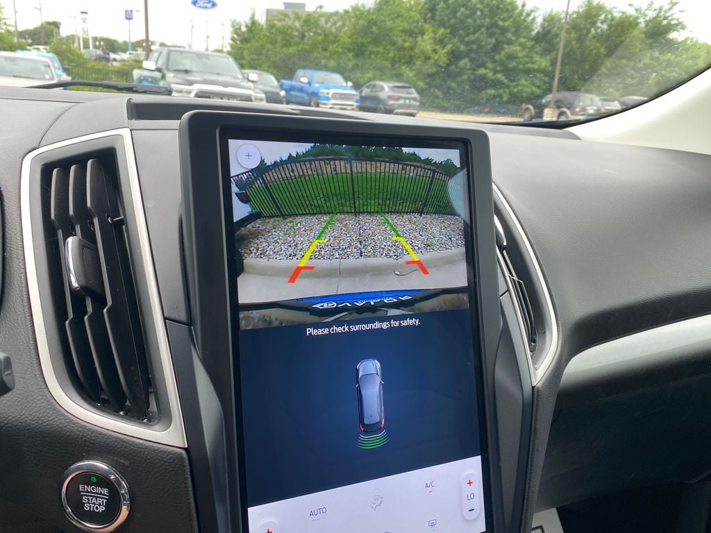 2022 Ford Edge SE