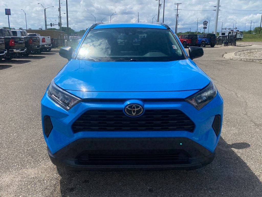2020 Toyota RAV4 LE