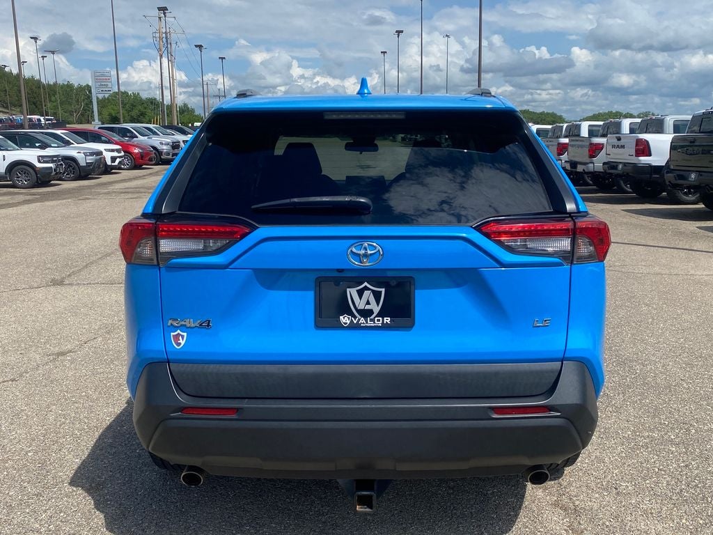 2020 Toyota RAV4 LE