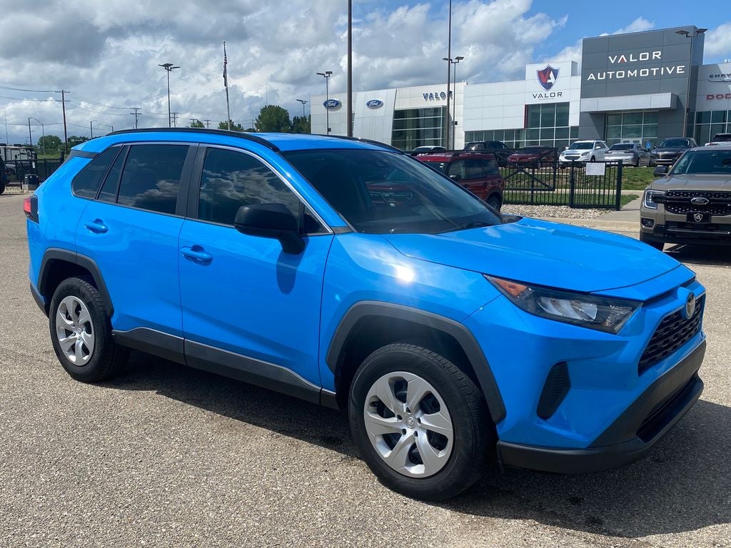 2020 Toyota RAV4 LE