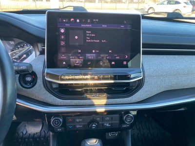 2022 Jeep Compass Latitude Lux 4x4