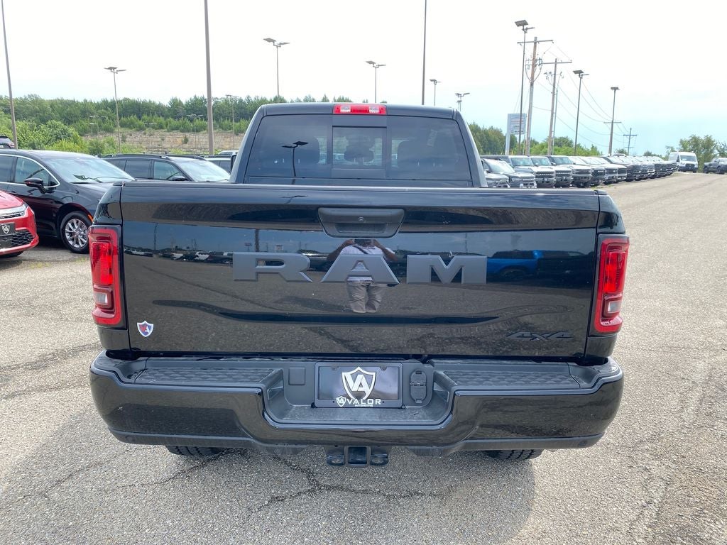 2026 RAM 2500 RAM 2500 BLACK EXPRESS CREW CAB 4X4 6'4' BOX