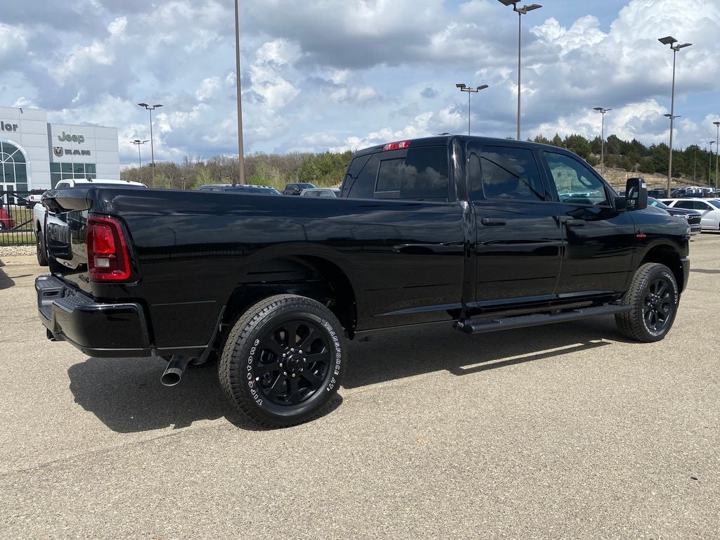 2026 RAM Ram 2500 RAM 2500 BLACK EXPRESS CREW CAB 4X4 8' BOX