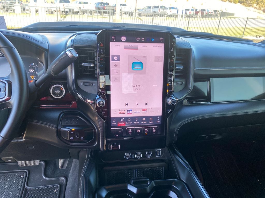 2025 RAM 3500 Limited Crew Cab 4x4 8' Box