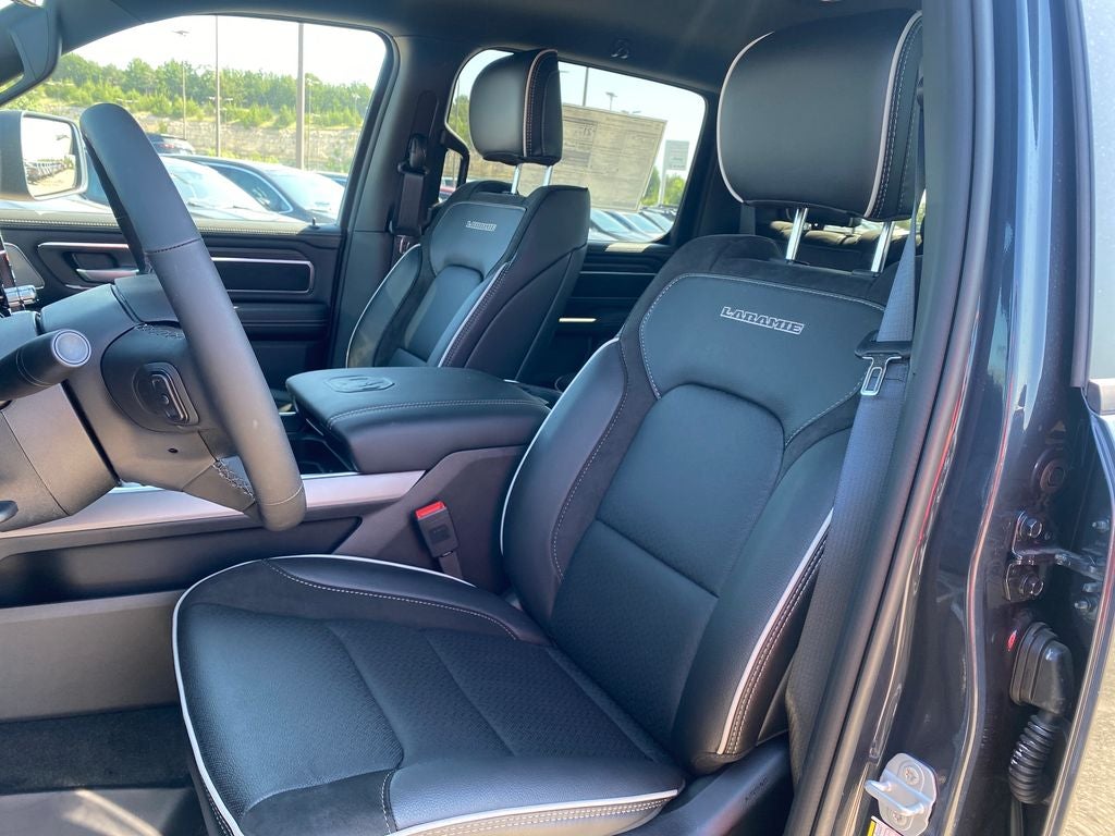 2026 RAM Ram 1500 RAM 1500 LARAMIE CREW CAB 4X2 5'7' BOX