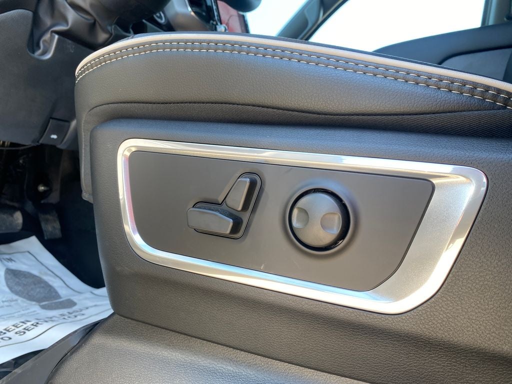 2026 RAM Ram 1500 RAM 1500 LARAMIE CREW CAB 4X2 5'7' BOX