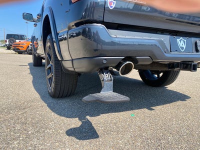 2026 RAM Ram 1500 RAM 1500 LARAMIE CREW CAB 4X2 5'7' BOX