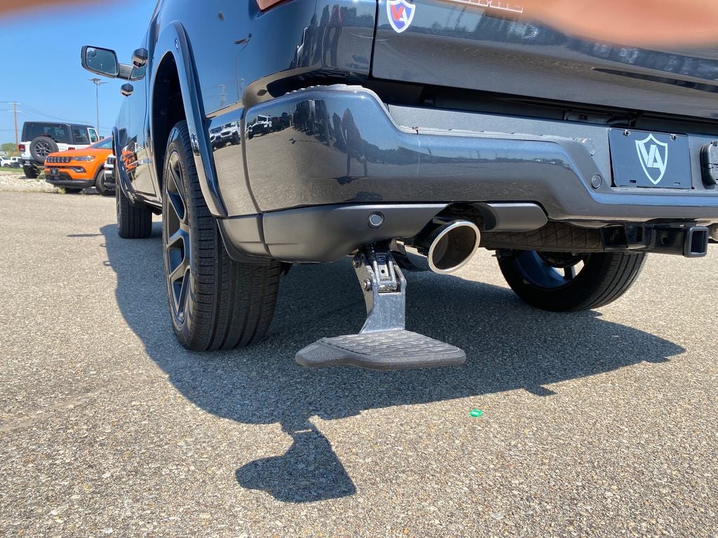 2026 RAM Ram 1500 RAM 1500 LARAMIE CREW CAB 4X2 5'7' BOX
