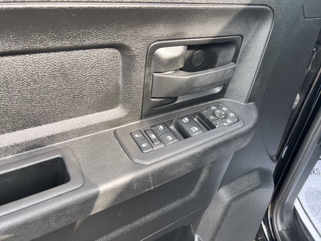 2026 RAM 2500 Black Express Crew Cab 4x4 6'4' Box