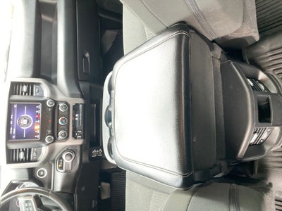 2020 RAM 2500 Tradesman Crew Cab 4X4 6'4' Box