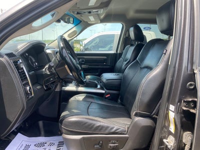 2018 RAM 2500 Laramie Crew Cab 4x4 6'4' Box