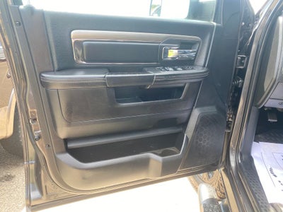 2018 RAM 2500 Laramie Crew Cab 4x4 6'4' Box