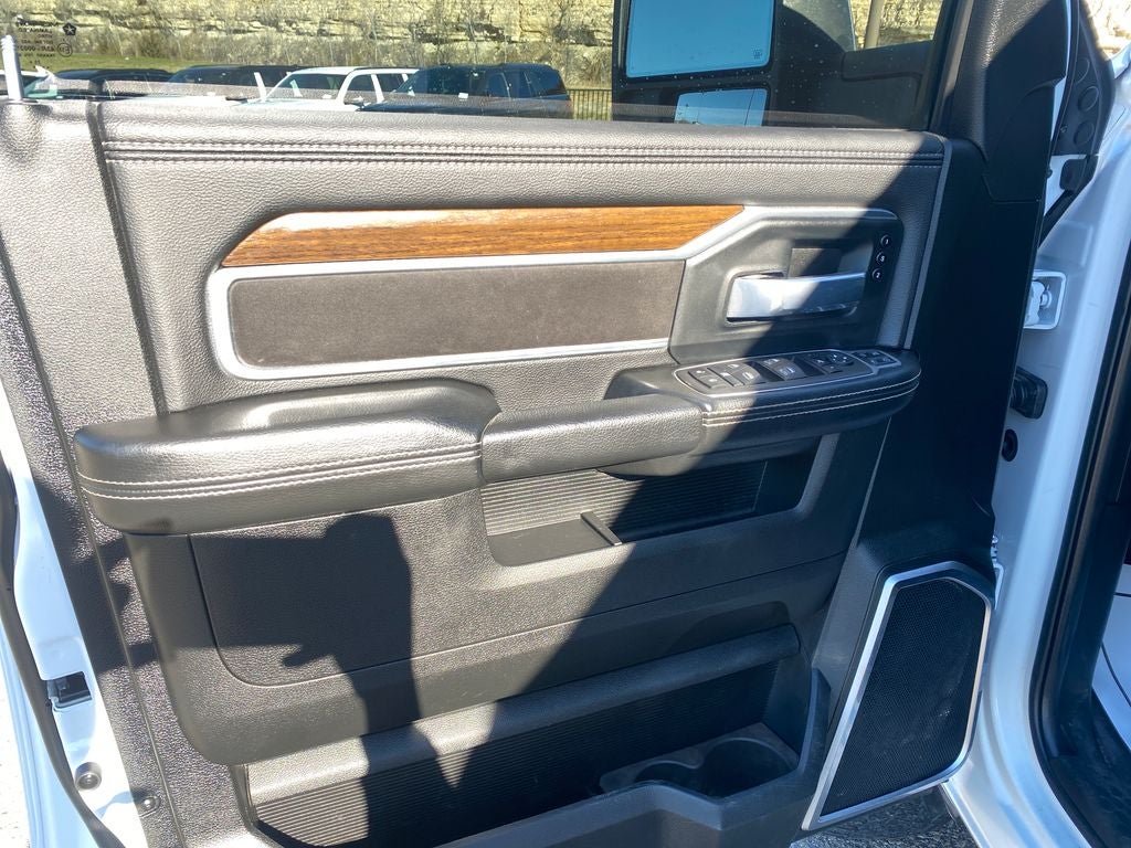 2024 RAM 2500 Laramie Crew Cab 4x4 6'4' Box