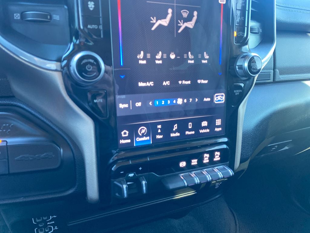 2024 RAM 2500 Laramie Crew Cab 4x4 6'4' Box