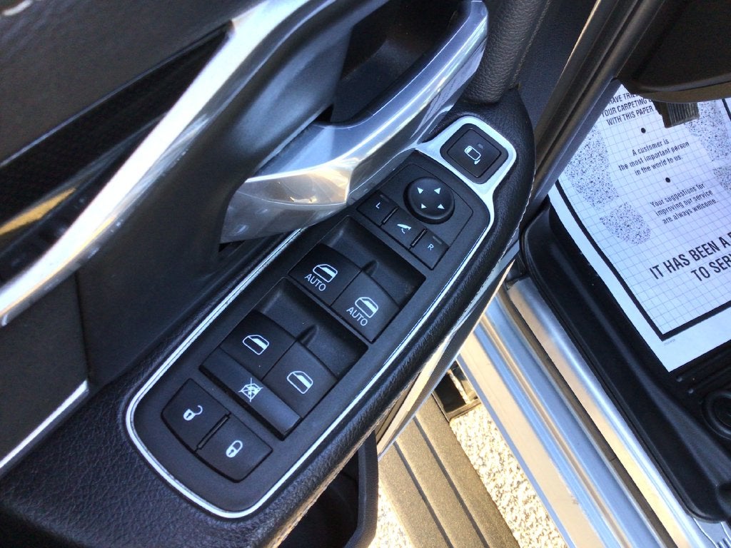2022 RAM 2500 Laramie Crew Cab 4x4 6'4' Box