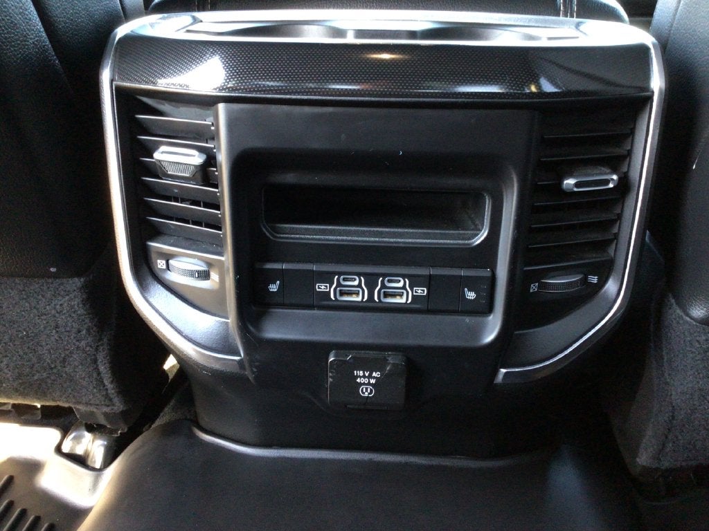 2022 RAM 2500 Laramie Crew Cab 4x4 6'4' Box