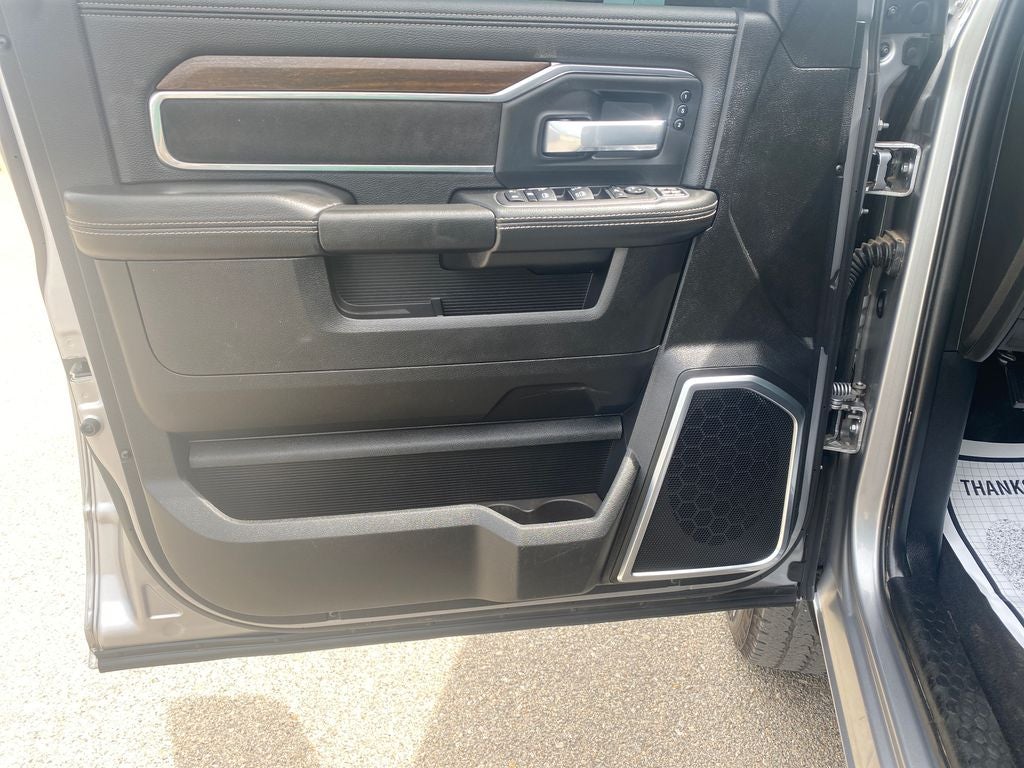 2024 RAM 2500 Laramie Crew Cab 4x4 6'4' Box