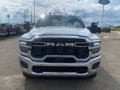 2026 RAM Ram 3500 Chassis Cab RAM 3500 TRADESMAN CREW CAB CHASSIS 4X4 60' CA