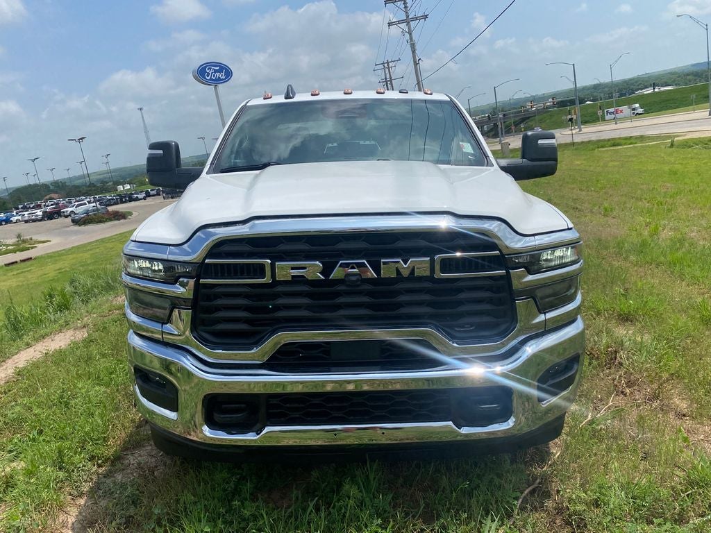 2026 RAM Ram 3500 Chassis Cab RAM 3500 TRADESMAN CREW CAB CHASSIS 4X4 60' CA
