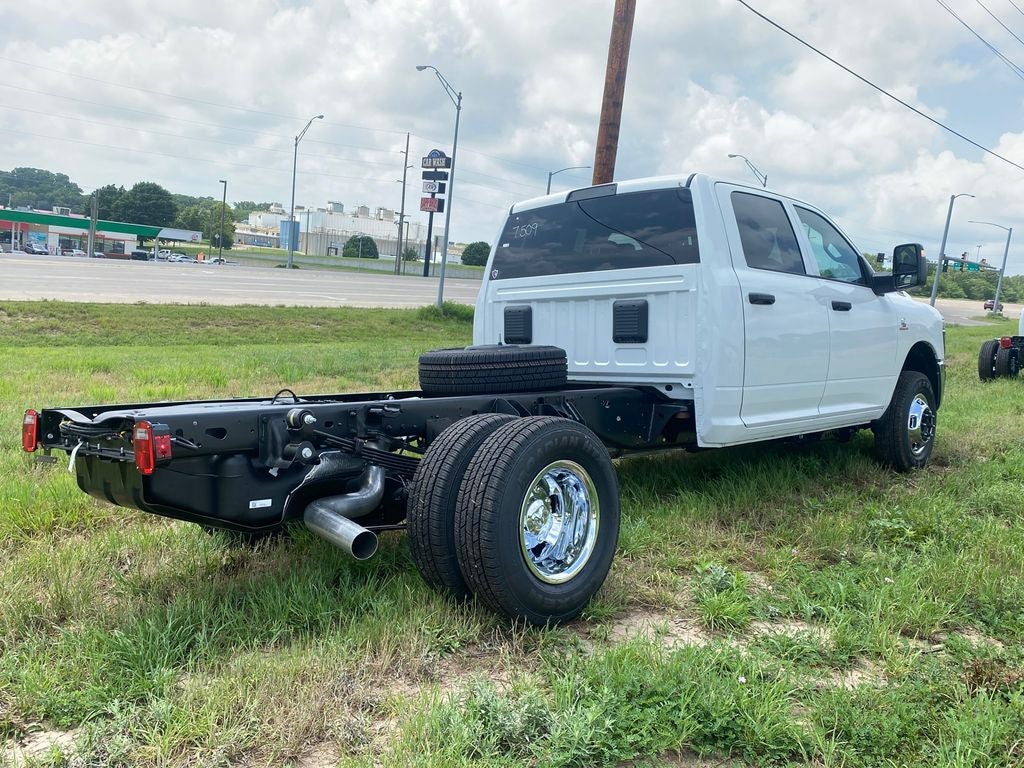 2026 RAM Ram 3500 Chassis Cab RAM 3500 TRADESMAN CREW CAB CHASSIS 4X4 60' CA