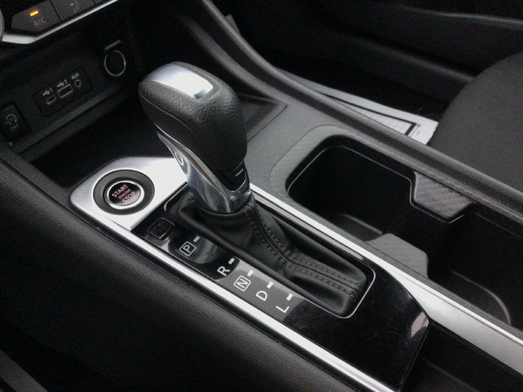 2024 Nissan Sentra SV Xtronic CVT