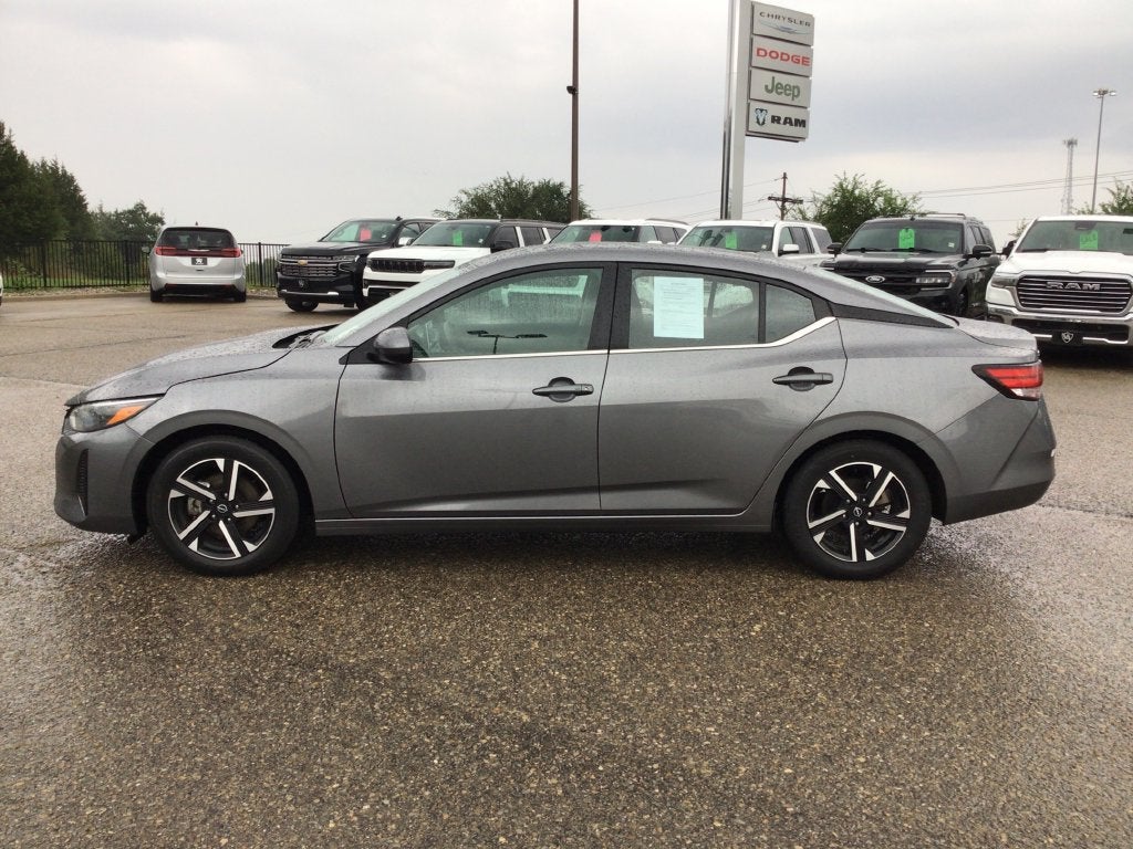 2024 Nissan Sentra SV Xtronic CVT