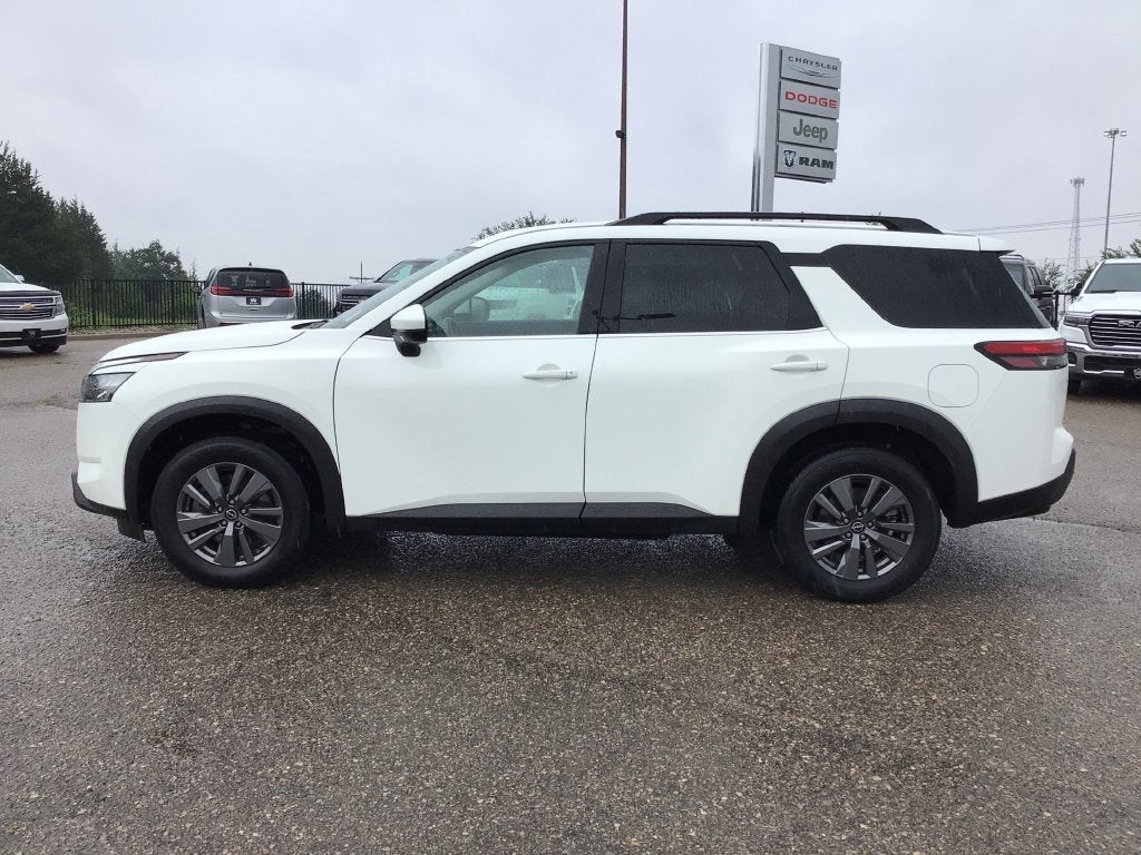 2025 Nissan Pathfinder SV 4WD