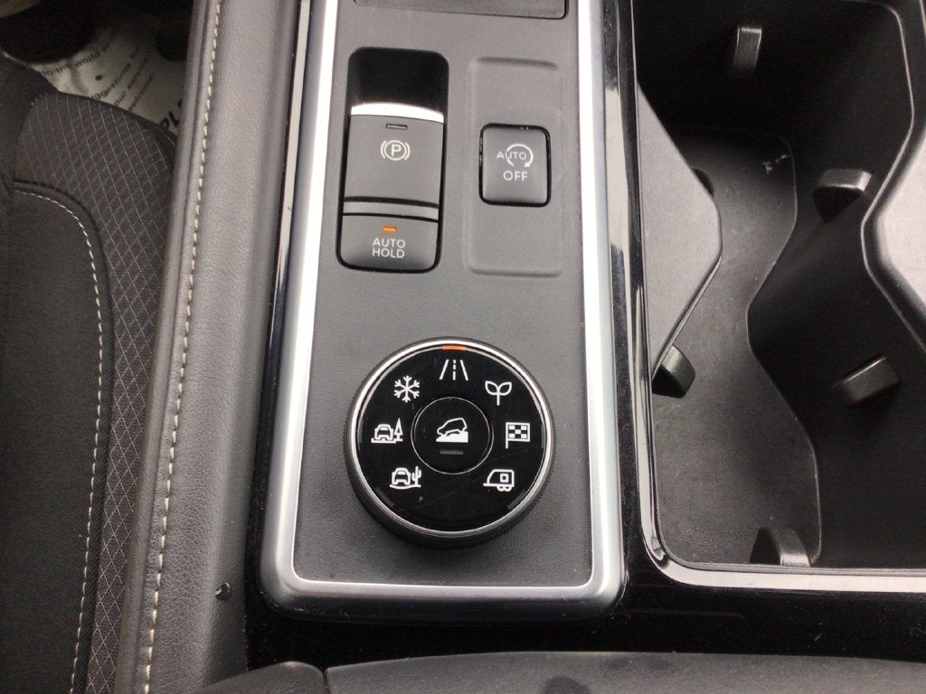 2025 Nissan Pathfinder SV 4WD