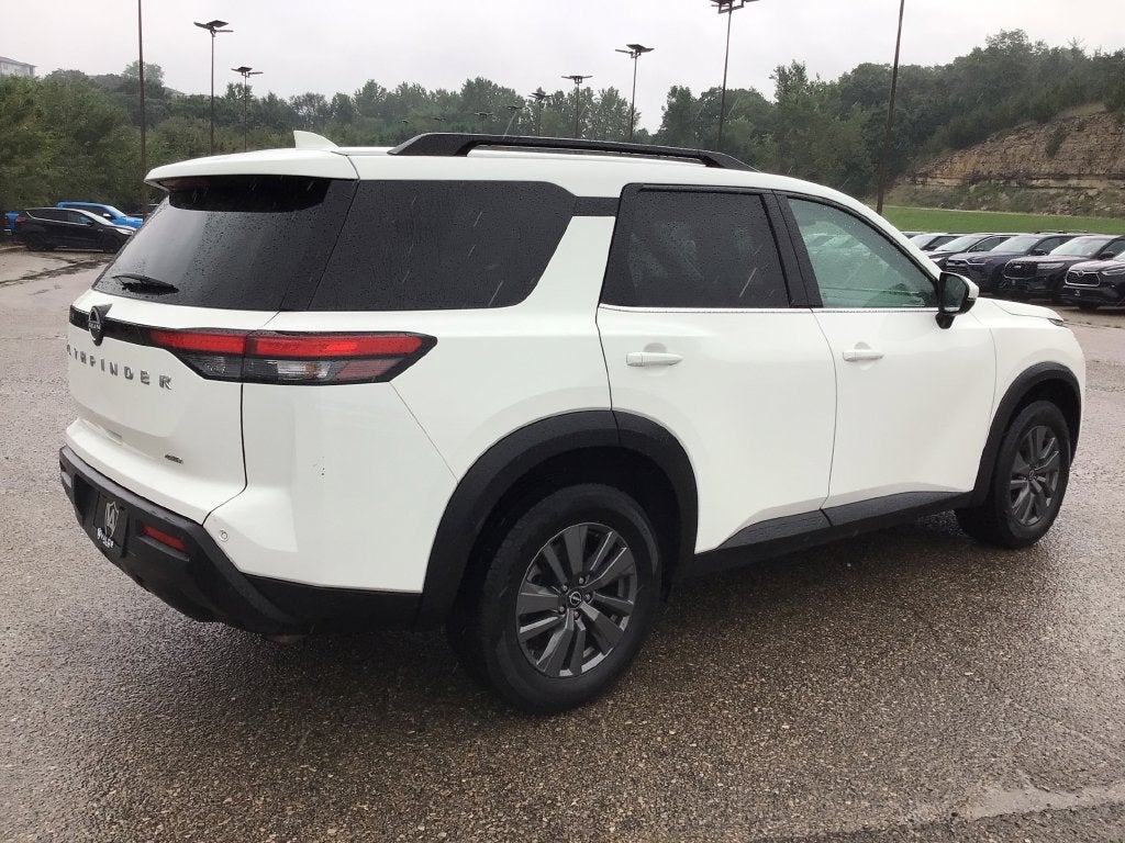 2025 Nissan Pathfinder SV 4WD