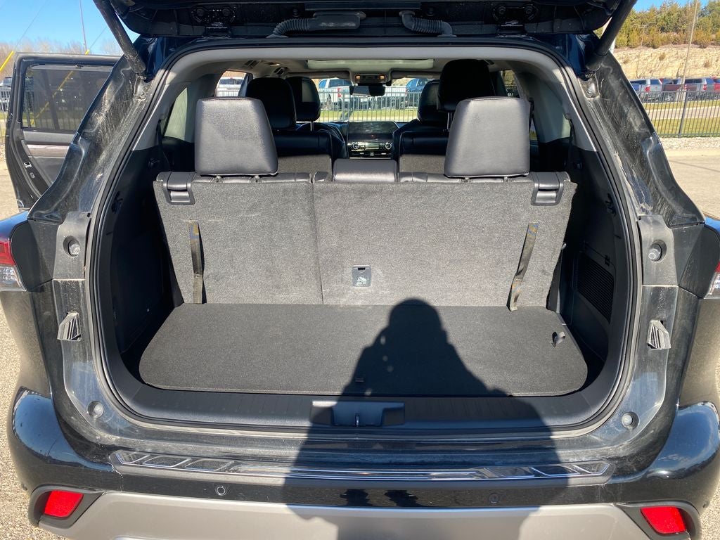 2024 Toyota Highlander Hybrid Platinum